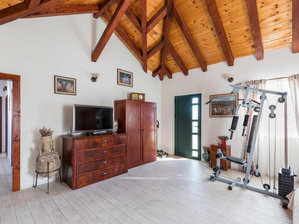 Luxurious Villa In Selca With Pool Екстериор снимка
