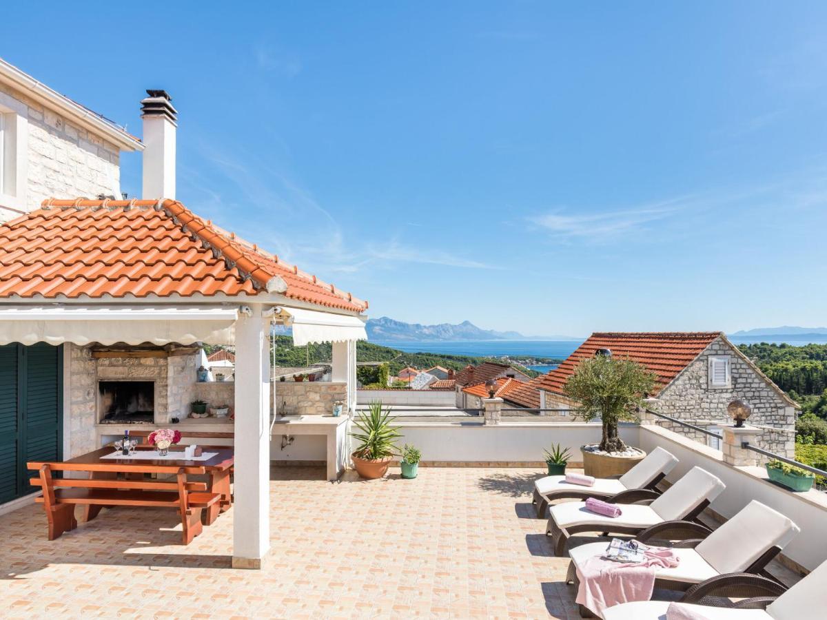 Luxurious Villa In Selca With Pool Екстериор снимка