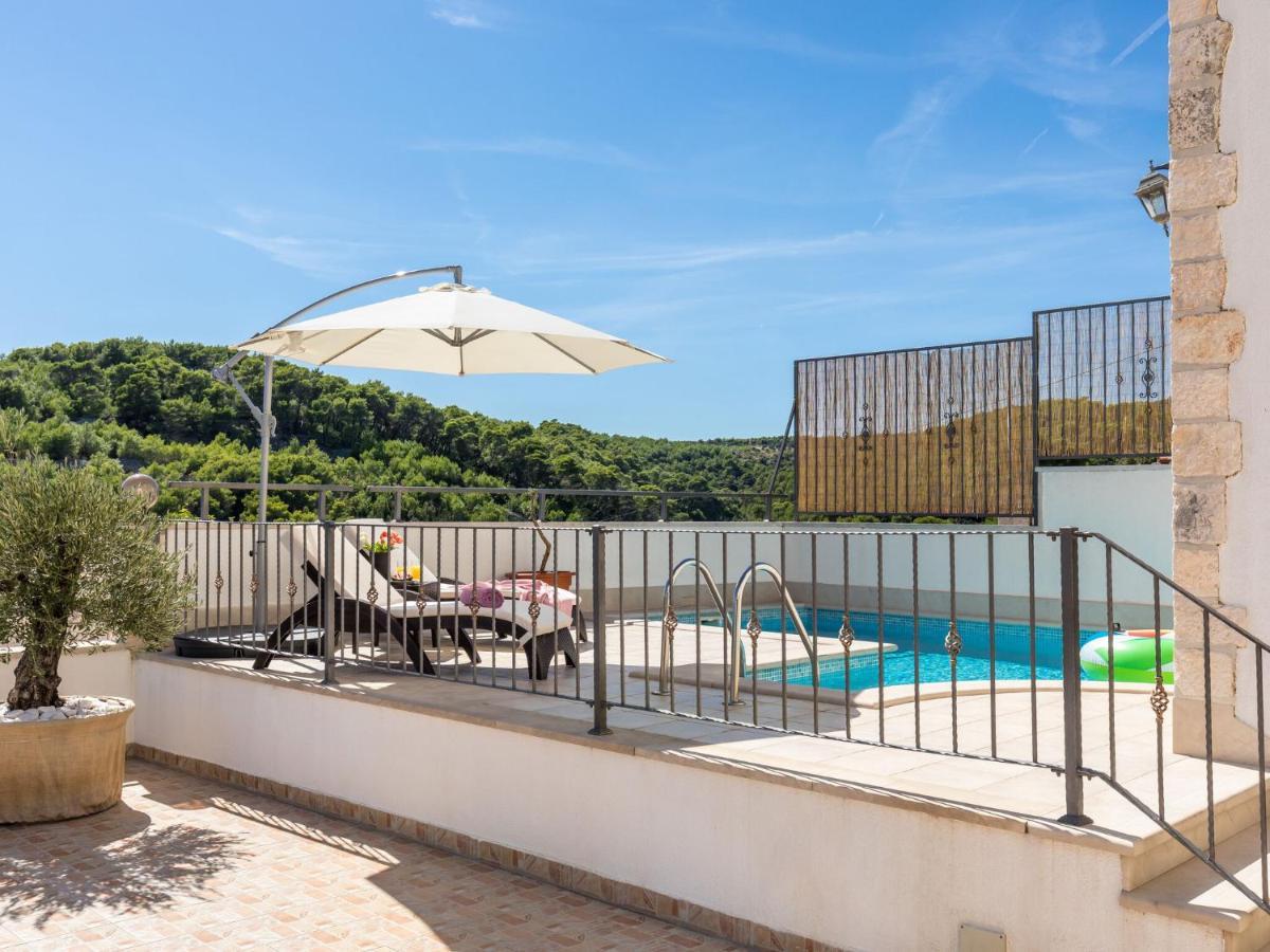 Luxurious Villa In Selca With Pool Екстериор снимка