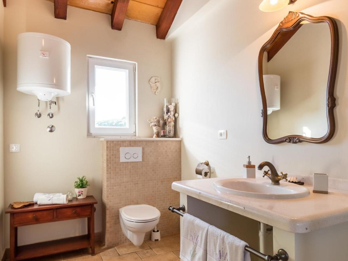 Luxurious Villa In Selca With Pool Екстериор снимка