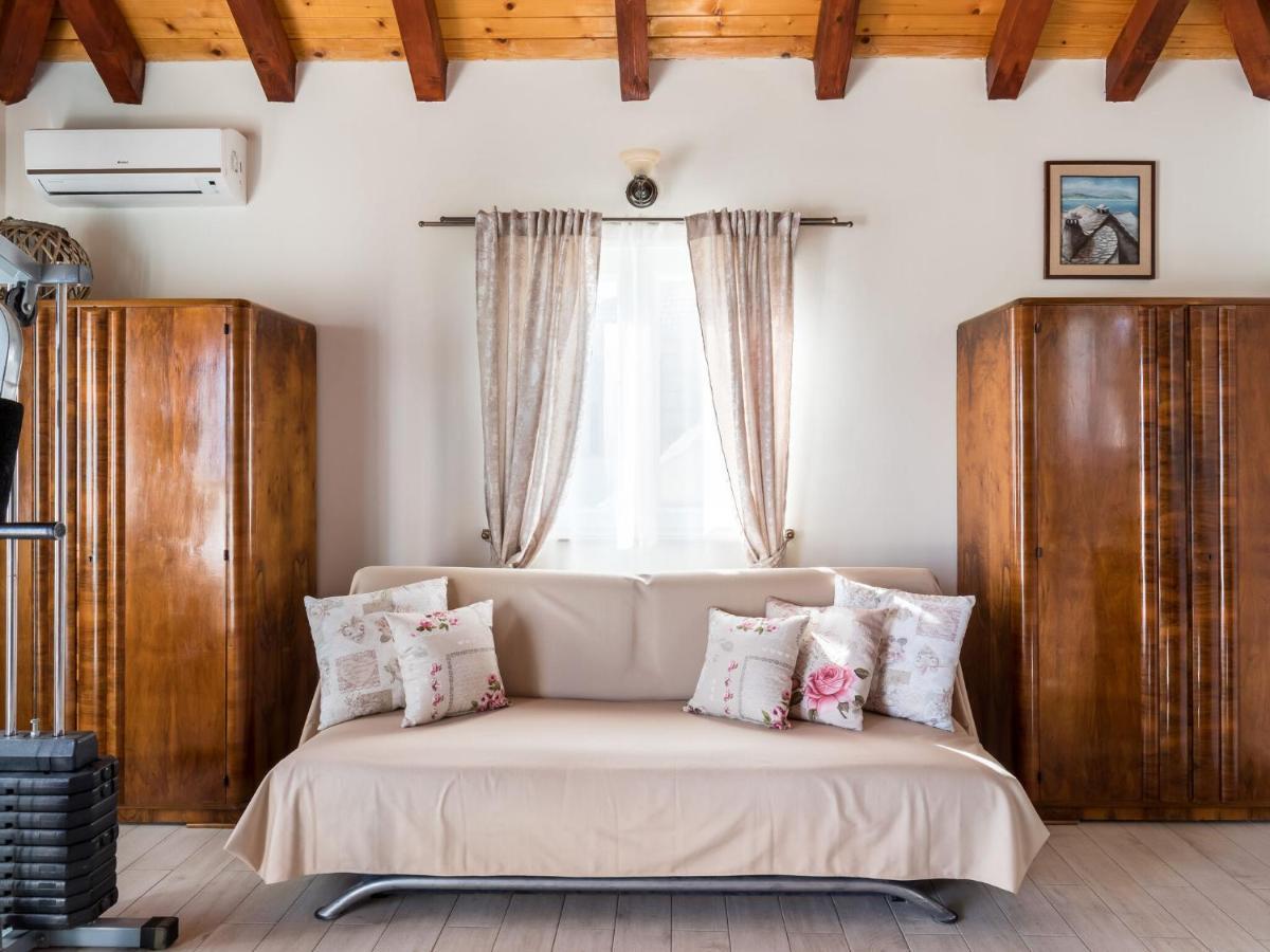 Luxurious Villa In Selca With Pool Екстериор снимка